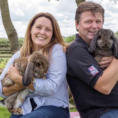 Cải tạo vườn nhà thành "thiên đường" cho bầy thỏ